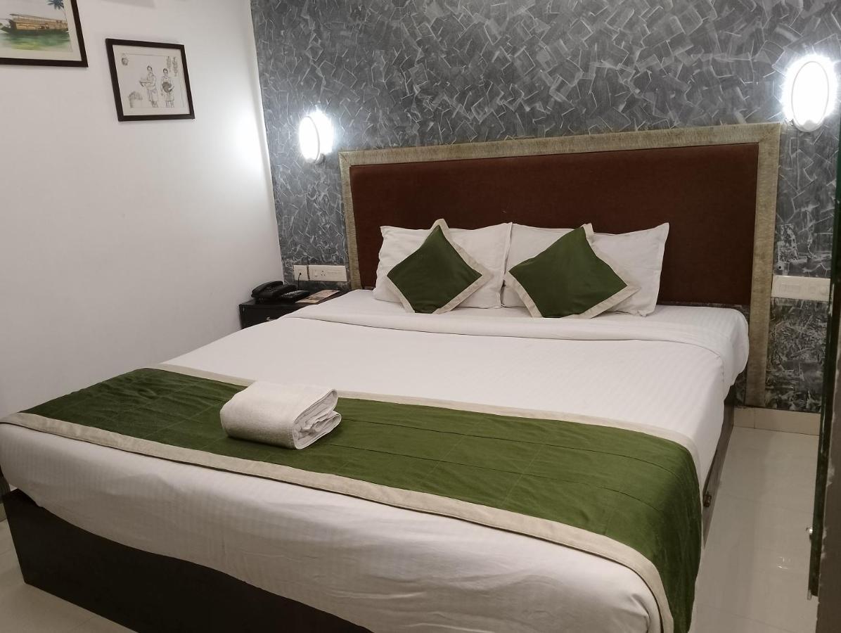 Hotel Greenlife Kochi Bagian luar foto