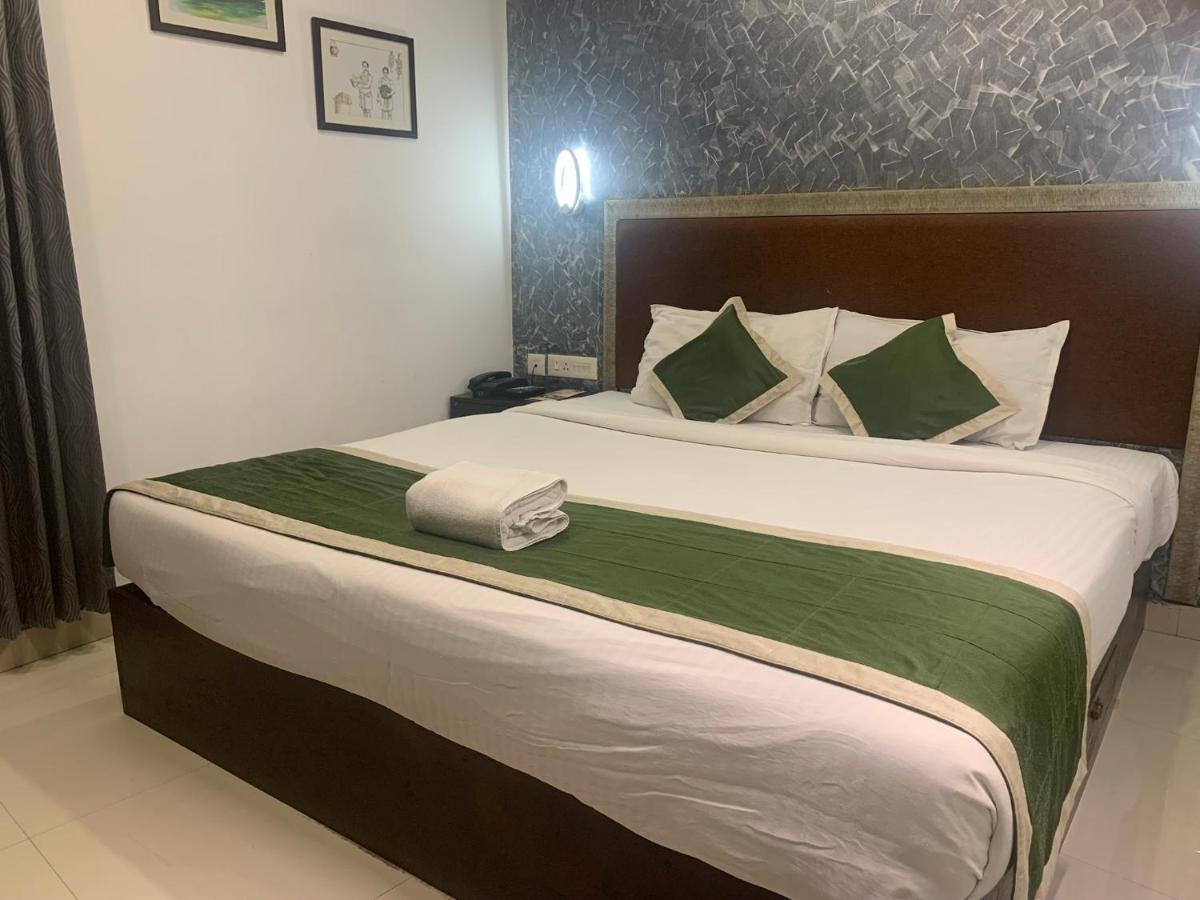 Hotel Greenlife Kochi Bagian luar foto